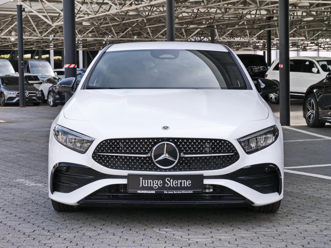 Mercedes-Benz A 180 d AMG Night Kamera SpurH ParkA Ambiente