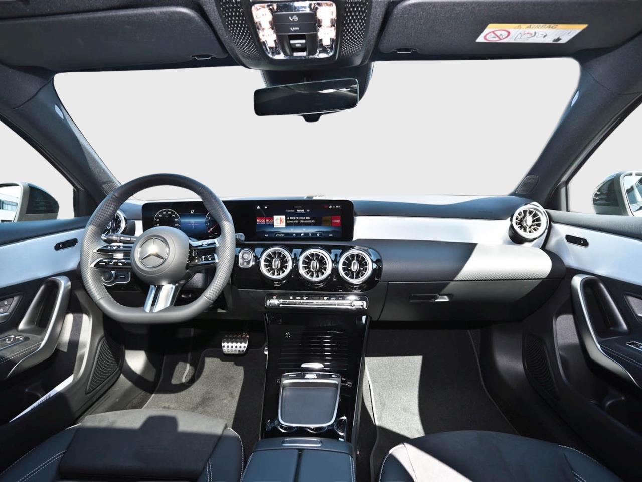 Mercedes-Benz A 180 Kompaktlimousine AMG Night Distronic AHK