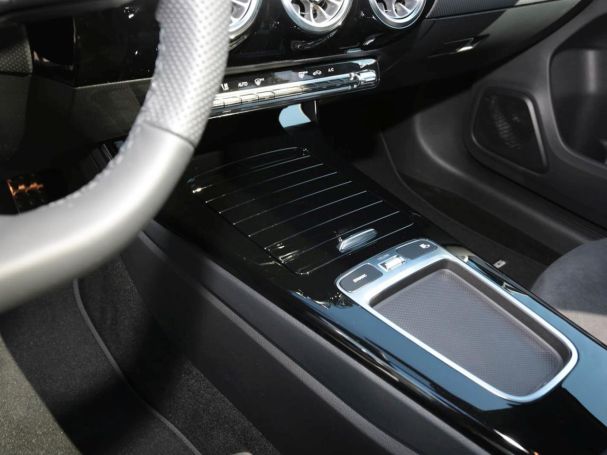Mercedes-Benz A 180 Kompaktlimousine AMG Night Distronic AHK