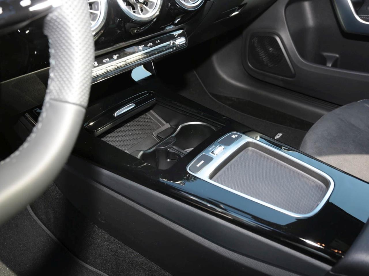 Mercedes-Benz A 180 Kompaktlimousine AMG Night Distronic AHK