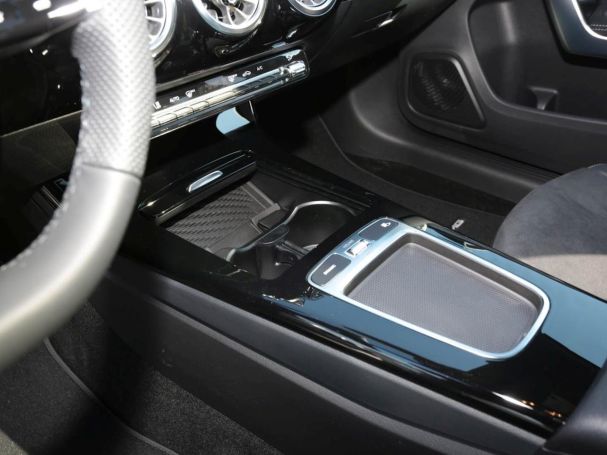 Mercedes-Benz A 180 Kompaktlimousine AMG Night Distronic AHK