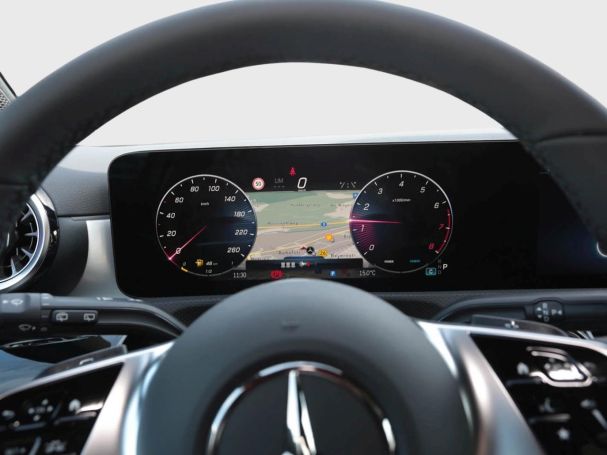 Mercedes-Benz A 180 Kompaktlimousine Progressive Distronic AHK