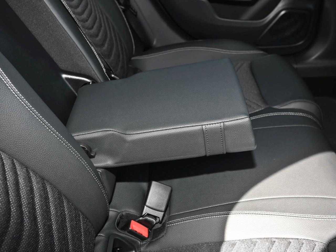 Mercedes-Benz A 180 Kompaktlimousine Progressive Distronic AHK