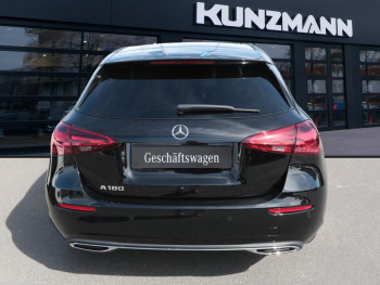 Mercedes-Benz A 180 Kompaktlimousine Progressive Distronic AHK