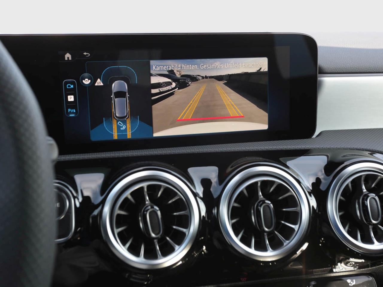 Mercedes-Benz A 180 Kompaktlimousine AMG Night Navi Kamera AHK