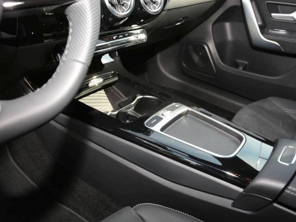 Mercedes-Benz A 180 Kompaktlimousine AMG Night Navi Kamera AHK