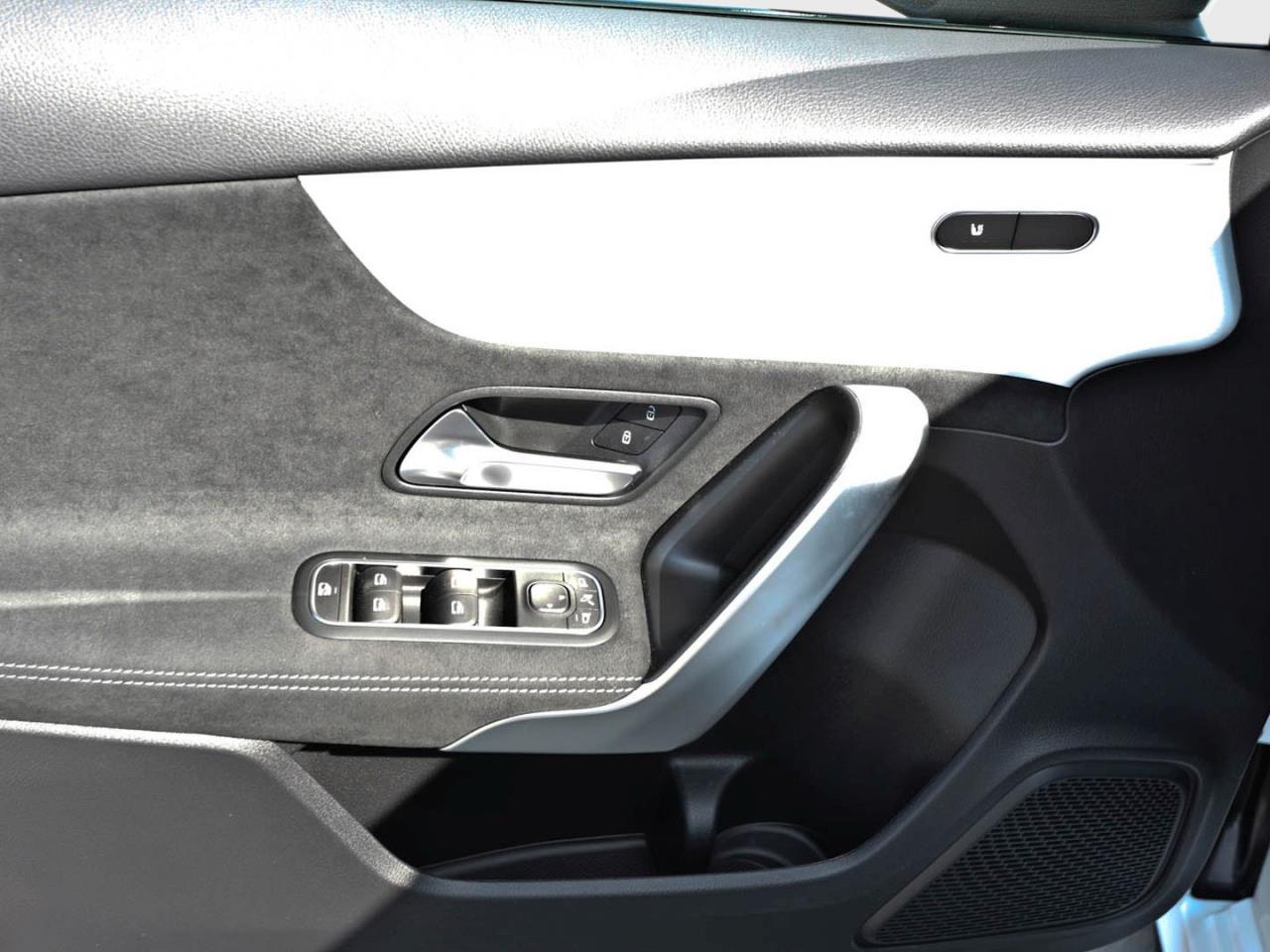 Mercedes-Benz A 180 Kompaktlimousine AMG Night Navi Kamera AHK