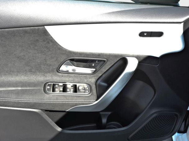 Mercedes-Benz A 180 Kompaktlimousine AMG Night Navi Kamera AHK