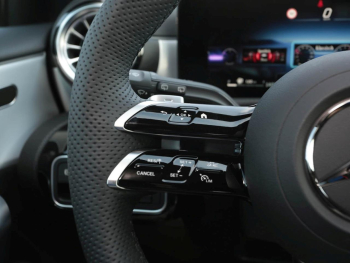 Mercedes-Benz A 180 Kompaktlimousine AMG Night Navi Kamera AHK