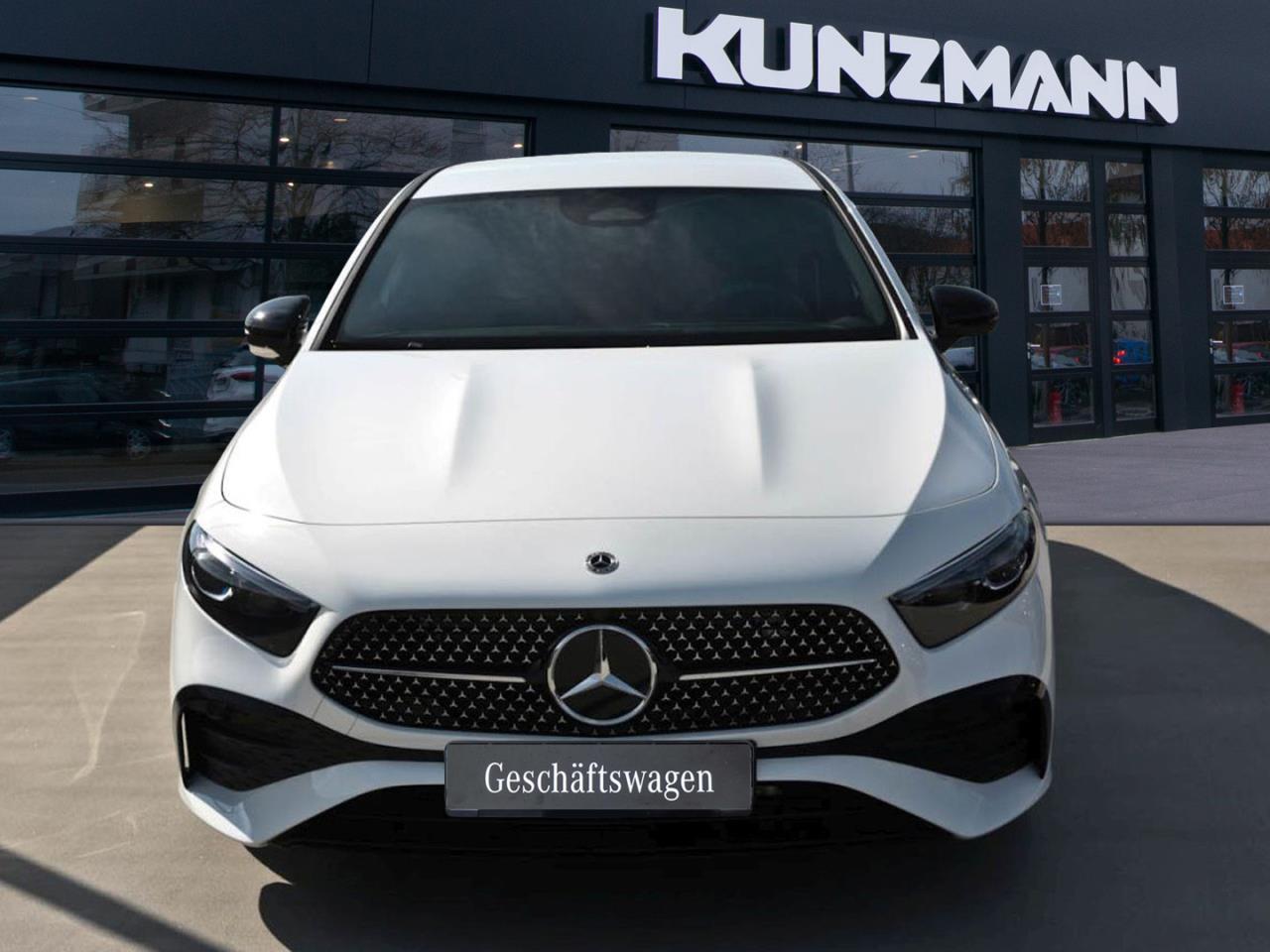 Mercedes-Benz A 180 Kompaktlimousine AMG Night Navi Kamera AHK