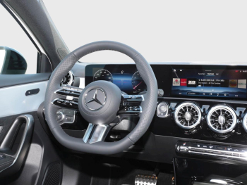 Mercedes-Benz A 180 Kompaktlimousine AMG Night Navi Kamera AHK
