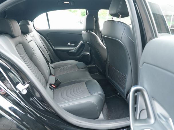 Mercedes-Benz A 180 Progressive Distronic SpurH Kamera AHK