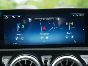 Mercedes-Benz A 180 Progressive Distronic SpurH Kamera AHK