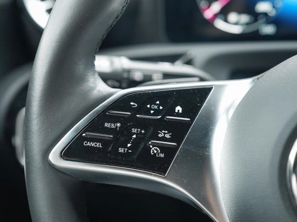 Mercedes-Benz A 180 Progressive Distronic SpurH Kamera AHK