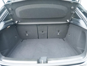 Mercedes-Benz A 180 Progressive Distronic SpurH Kamera AHK