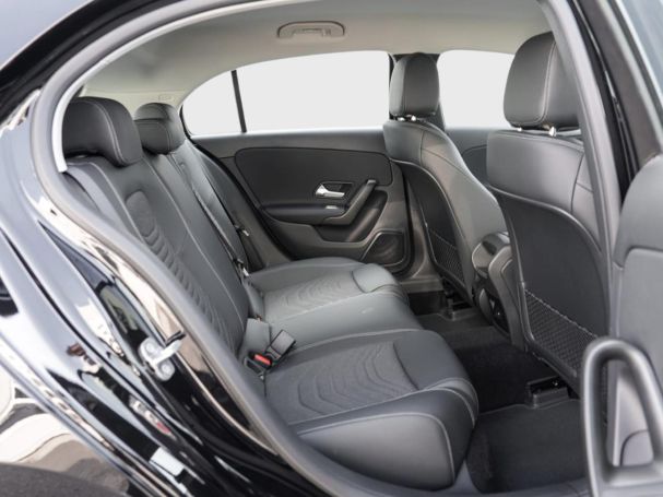 Mercedes-Benz A 180 MBUXNavi-Prem. Kamera Totwinkel Spiegel-P