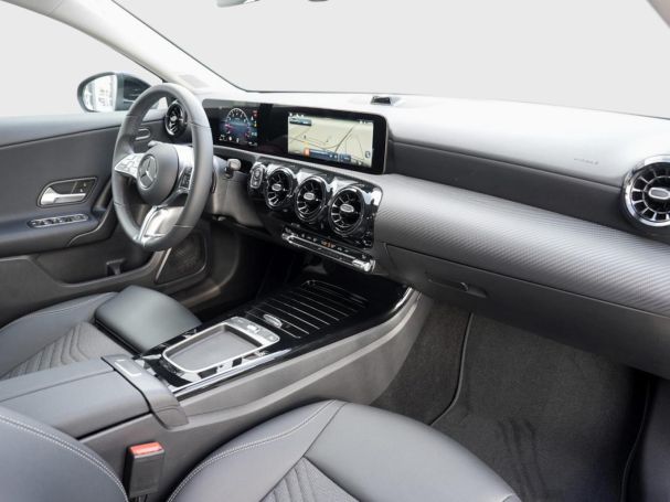 Mercedes-Benz A 180 MBUXNavi-Prem. Kamera Totwinkel Spiegel-P