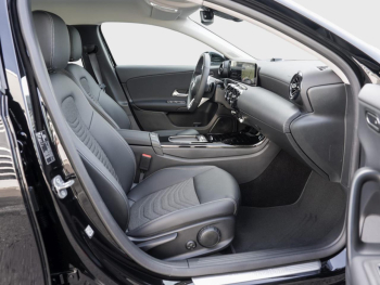 Mercedes-Benz A 180 MBUXNavi-Prem. Kamera Totwinkel Spiegel-P