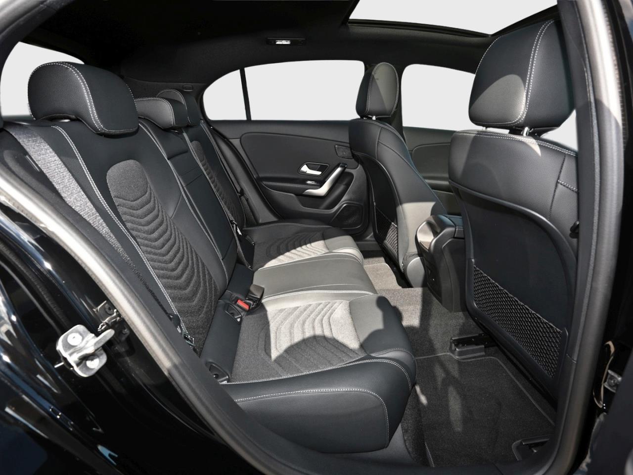 Mercedes-Benz A 180 Progressive Night Panorama Distronic 360°
