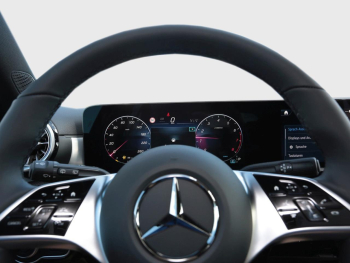 Mercedes-Benz A 180 Progressive Night Panorama Distronic 360°