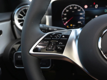 Mercedes-Benz A 180 Progressive Night Panorama Distronic 360°
