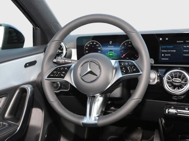 Mercedes-Benz A 180 Progressive Night Panorama Distronic 360°