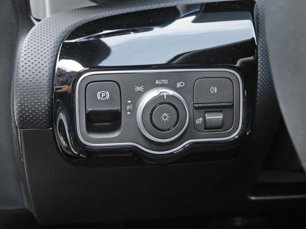 Mercedes-Benz A 180 Progressive MBUXNavi Distronic 360° AHK