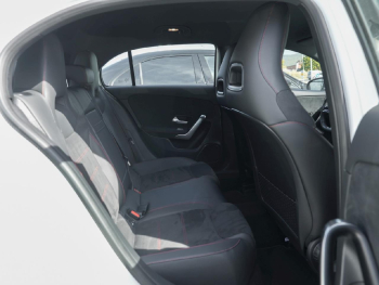 Mercedes-Benz A 180 AMG Distronic Navi Kamera SpurH ParkA SHZ