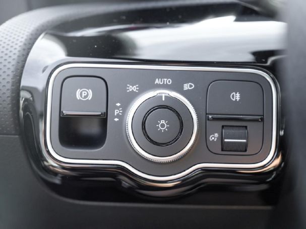 Mercedes-Benz A 180 AMG Distronic Navi Kamera SpurH ParkA SHZ
