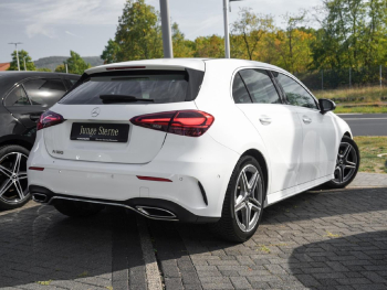 Mercedes-Benz A 180 AMG Distronic Navi Kamera SpurH ParkA SHZ