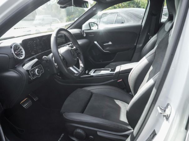 Mercedes-Benz A 180 AMG Distronic Navi Kamera SpurH ParkA SHZ