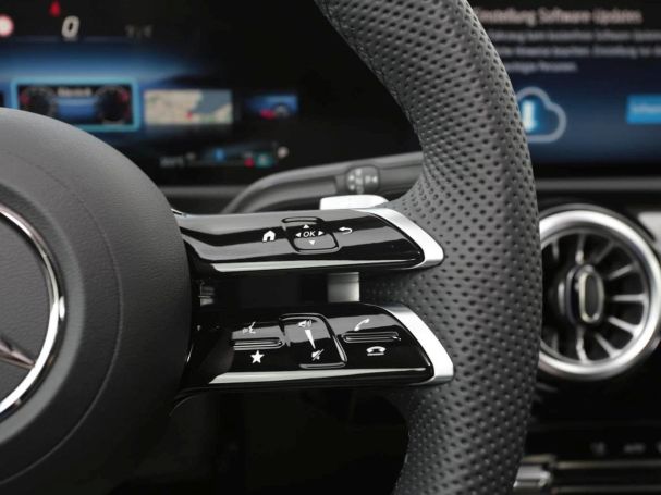 Mercedes-Benz A 200 d Kompaktlimousine AMG Night AHK SHZ Kamera