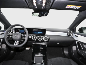 Mercedes-Benz A 200 d Kompaktlimousine AMG Night AHK SHZ Kamera