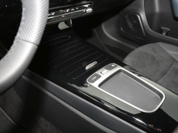 Mercedes-Benz A 200 d Kompaktlimousine AMG Night AHK SHZ Kamera