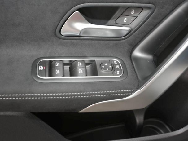 Mercedes-Benz A 200 d Kompaktlimousine AMG Night AHK SHZ Kamera