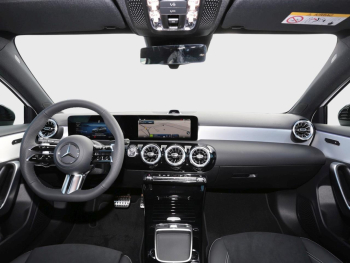 Mercedes-Benz A 200 d AMG Night MBUXNavi Panorama 360° AHK