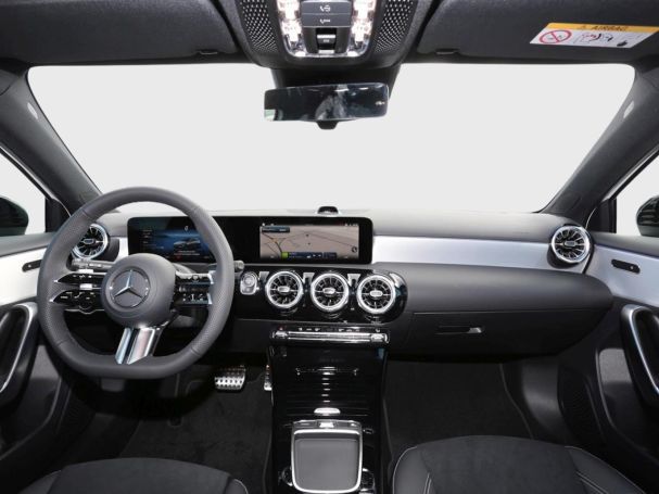 Mercedes-Benz A 200 d AMG Night MBUXNavi Panorama 360° AHK