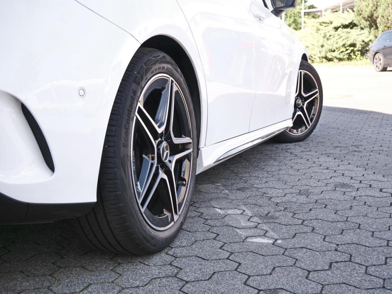 Mercedes-Benz A 200 d AMG Night Edition2020 MBUXNavi+ Kamera
