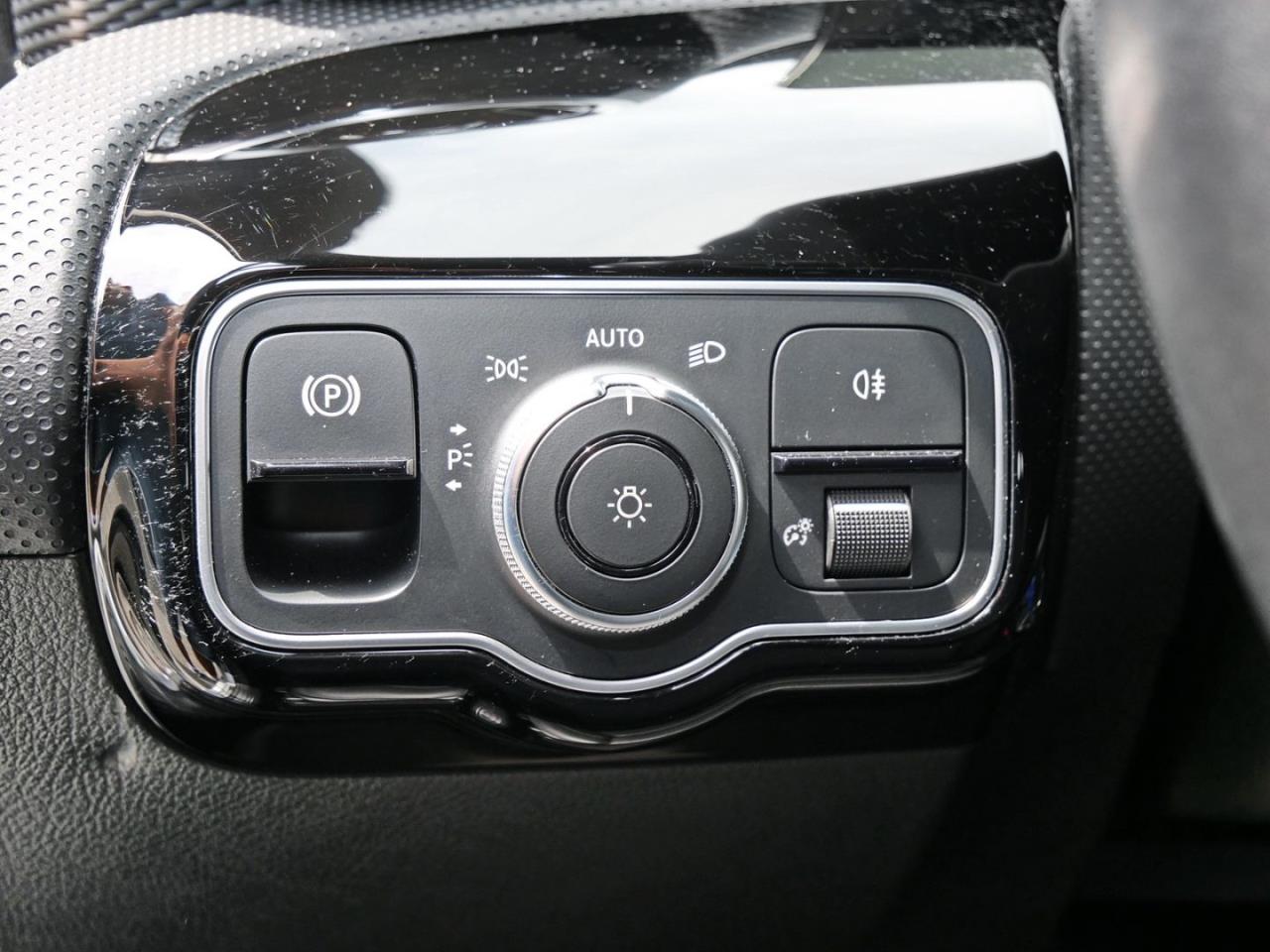 Mercedes-Benz A 200 Progressive MBUXNavi+ Kamera Spiegel-P