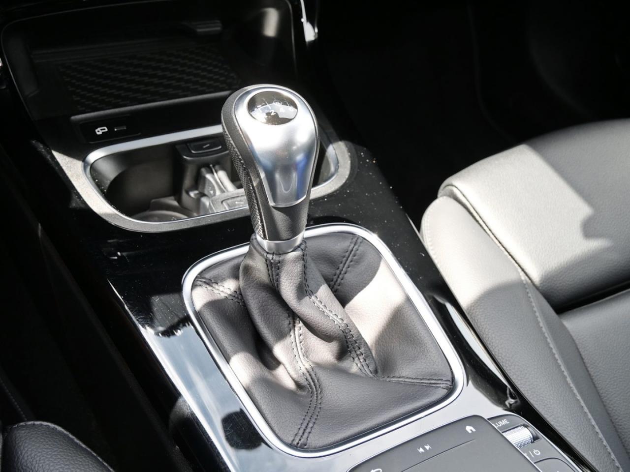 Mercedes-Benz A 200 Progressive MBUXNavi+ Kamera Spiegel-P