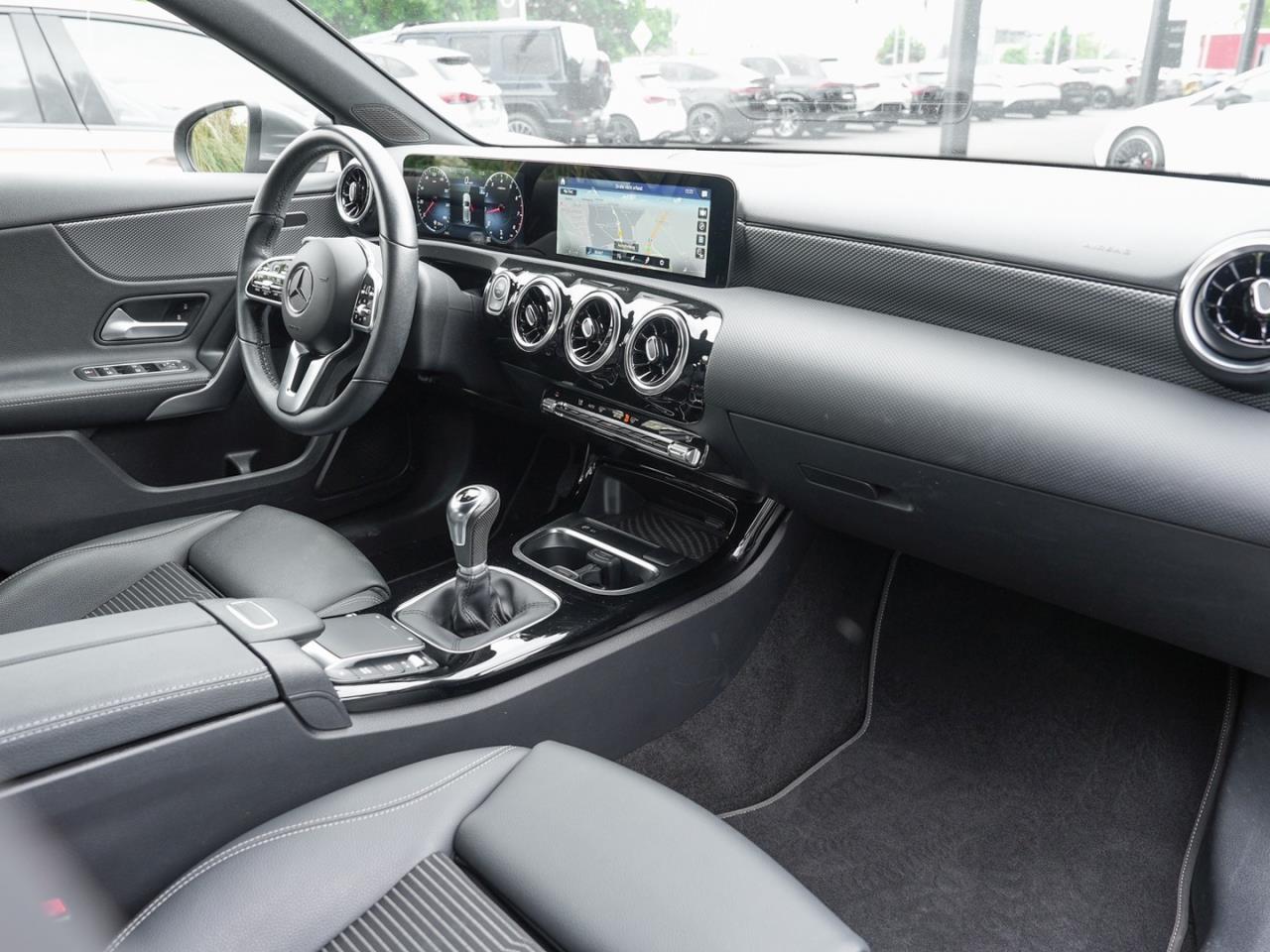 Mercedes-Benz A 200 Kompaktlimousine Progressive Spurhalte LED