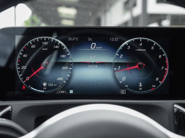Mercedes-Benz A 200 Kompaktlimousine Progressive Spurhalte LED