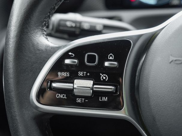 Mercedes-Benz A 200 Kompaktlimousine Progressive Spurhalte LED