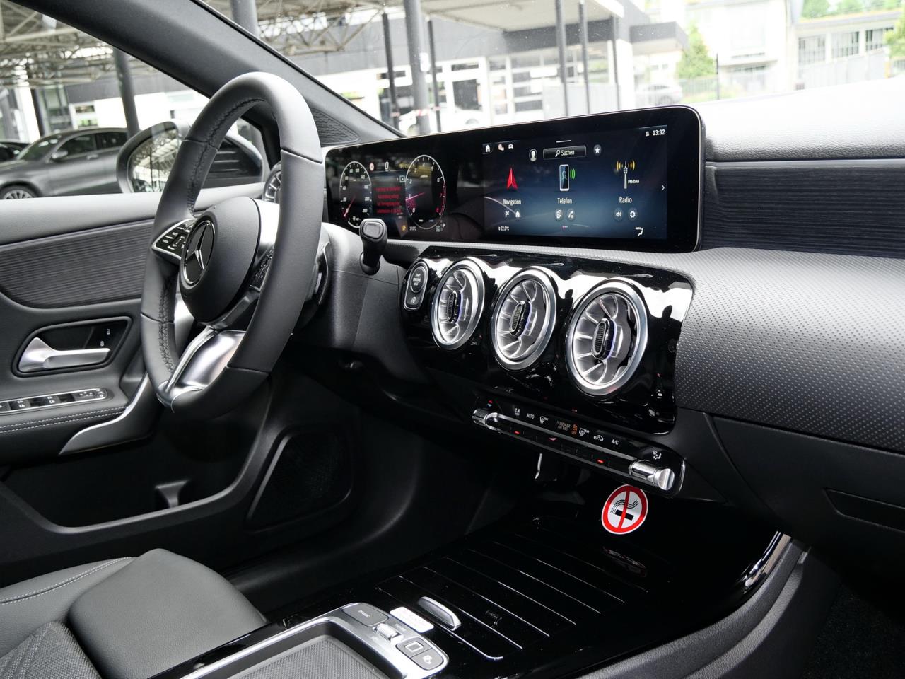 Mercedes-Benz A 200 Kompaktlimousine Progressive Night Kamera