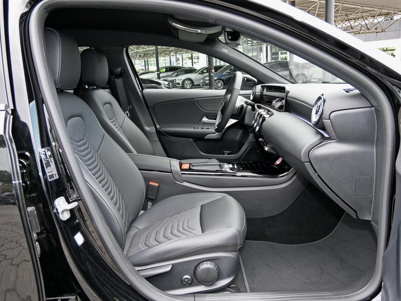 Mercedes-Benz A 200 Kompaktlimousine Progressive Night Kamera