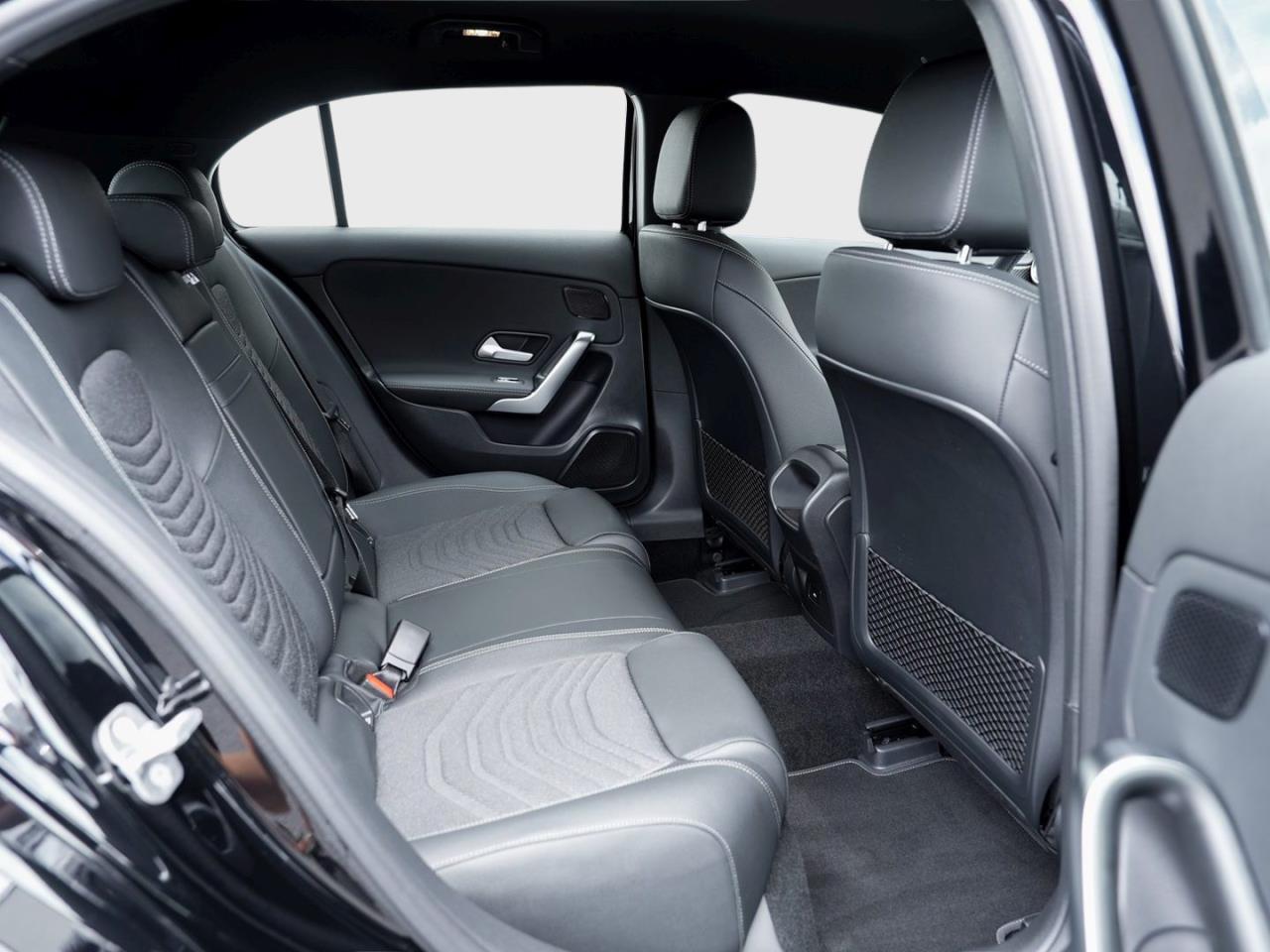 Mercedes-Benz A 200 Kompaktlimousine Progressive Distronic AHK