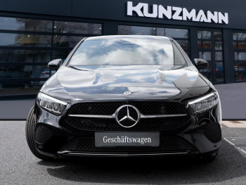 Mercedes-Benz A 200 Kompaktlimousine Progressive Distronic AHK