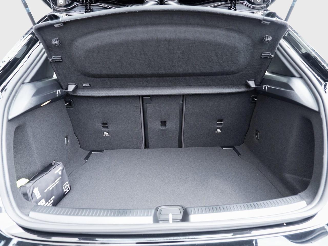 Mercedes-Benz A 200 Kompaktlimousine Progressive Distronic AHK