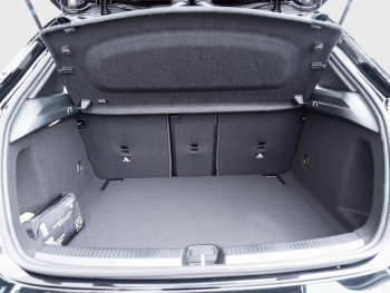 Mercedes-Benz A 200 Kompaktlimousine Progressive Distronic AHK
