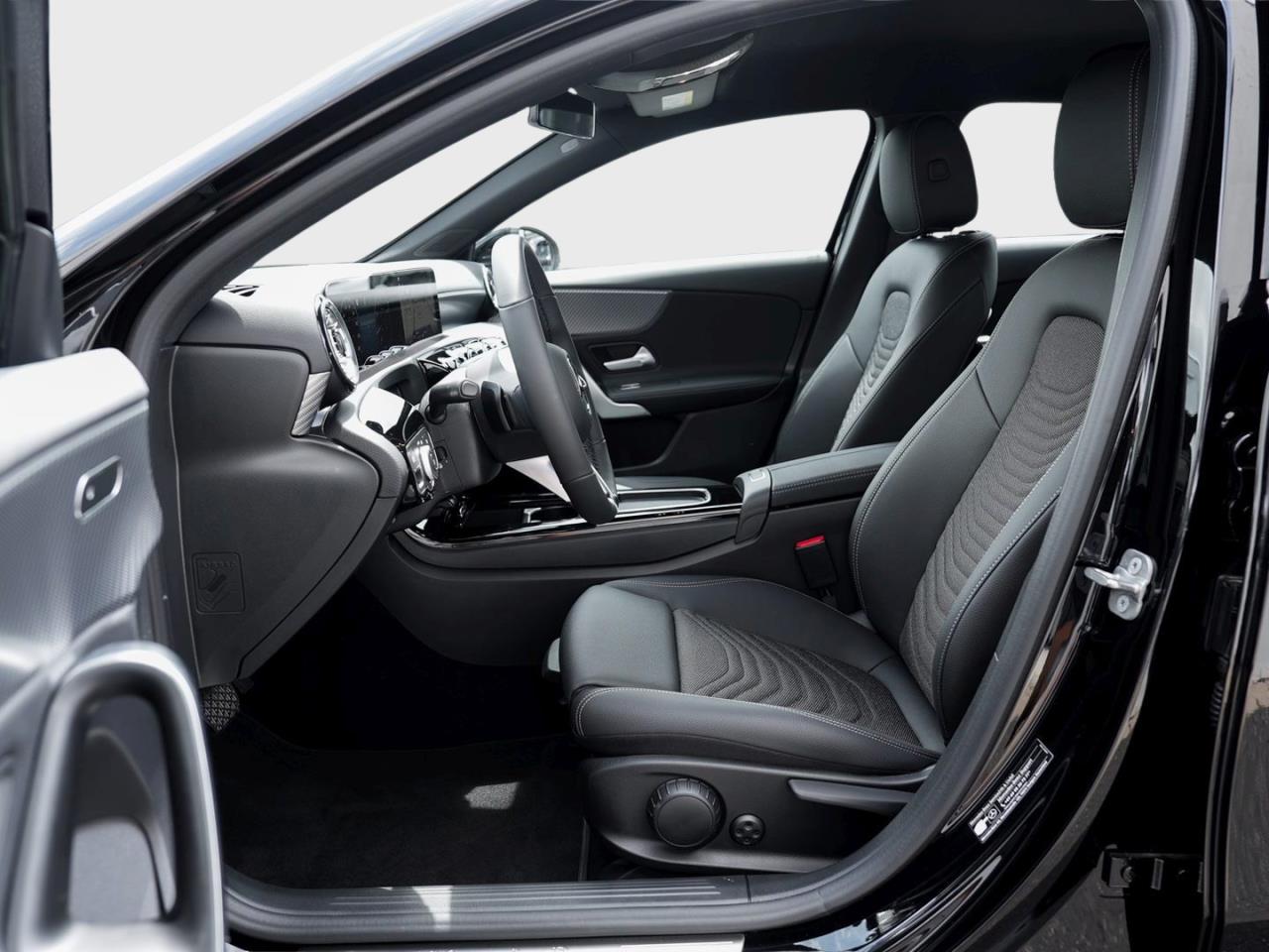 Mercedes-Benz A 200 Kompaktlimousine Progressive Distronic AHK